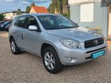 Toyota RAV 4 2.0-l-VVT-i 4x4* Automatik* Leder*Sitzh.* - Toyota RAV 4: Automat