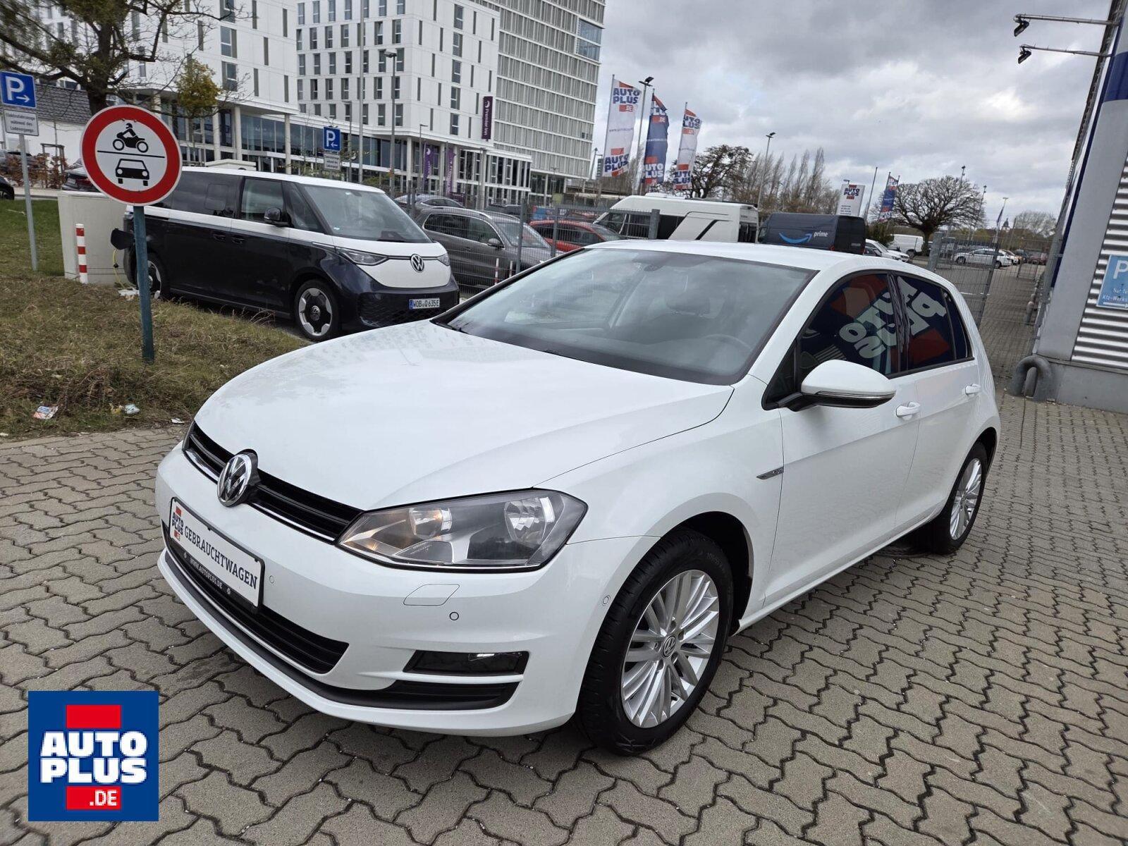 Volkswagen Golf 1.2 TSI BMT Cup SITZHZG+NAVI+PDC+HU NEU