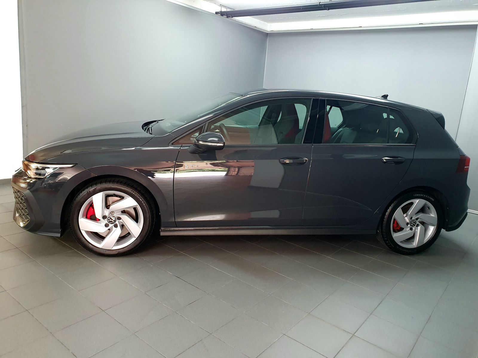 Volkswagen Golf VIII GTI 2.0TSI DSG AHK ACC LED Navi HuD foto 2