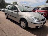 Ford Focus 1.8 Ghia Kombi 1.6 TÜV NEU 1.Hand - Ford Focus aus 2002: Ghia
