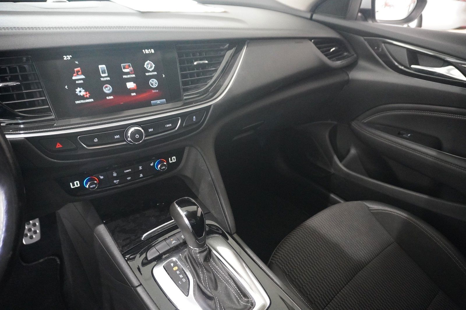 Fahrzeugabbildung Opel Insignia B ST 1.5T DYNAMIC NAVI/LED/KAMERA/DAB+