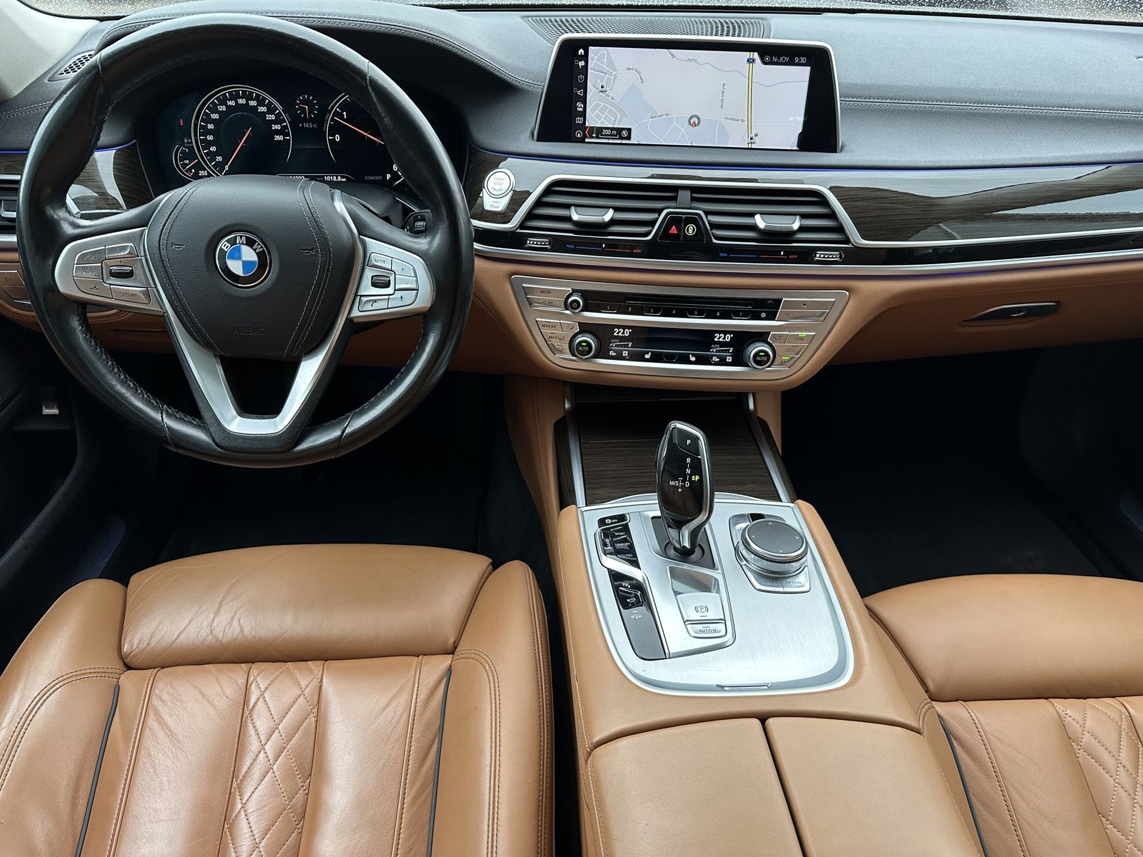 Fahrzeugabbildung BMW 730d NAV+LED+360°+HEADUP+ACC+H&K+GLASDACH+VCOCKP