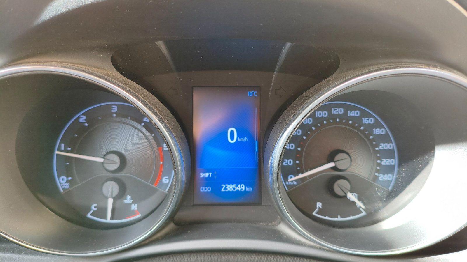 Toyota Auris 2015 — фото 11