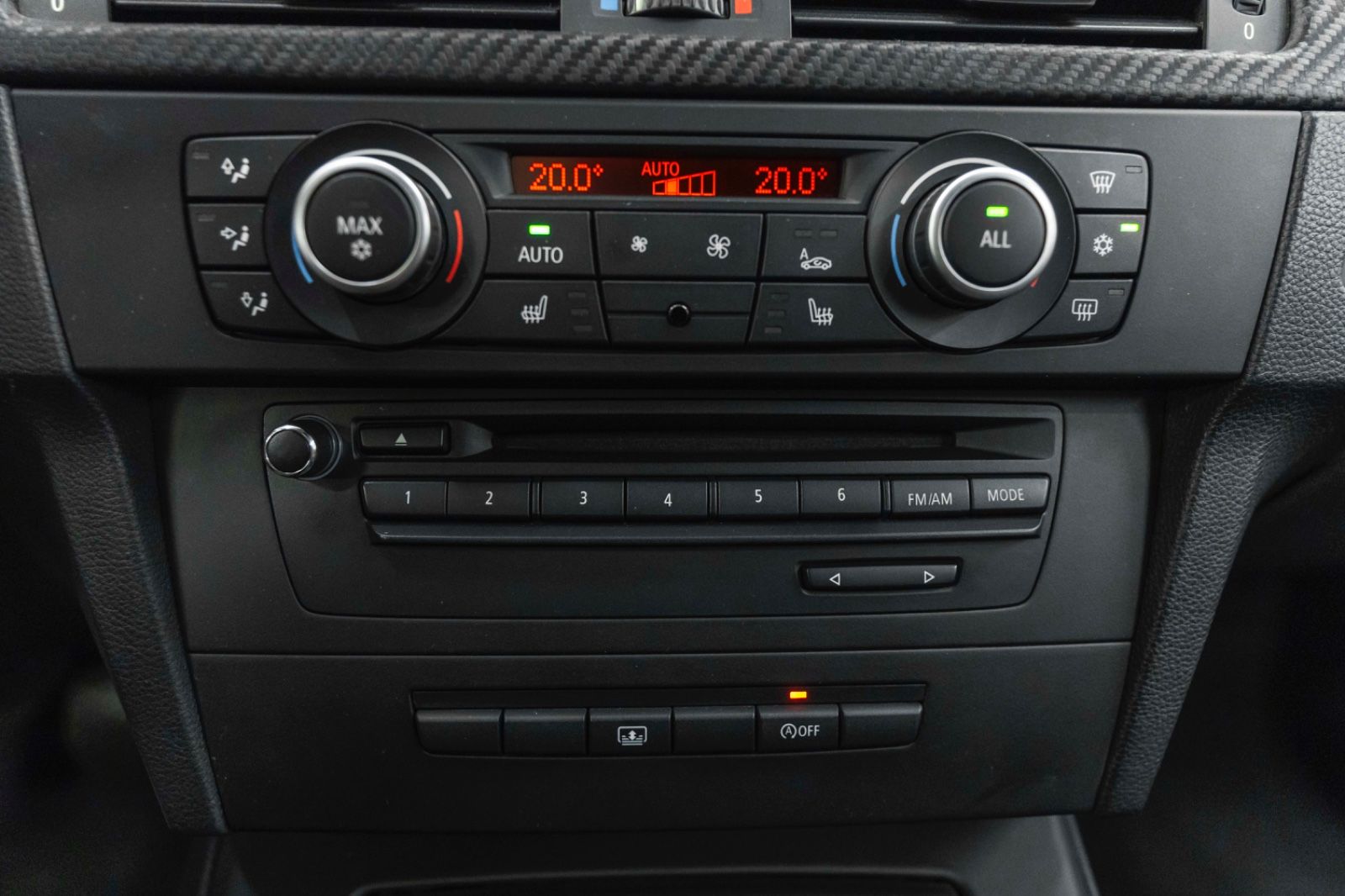 Fahrzeugabbildung BMW M3 Coupé Competition Paket CARBON AUDIO PDC NAV
