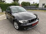 BMW 118i Lim. /Automatik/Leder/Glasdach/Navi - BMW 1 Series: Schwarz
