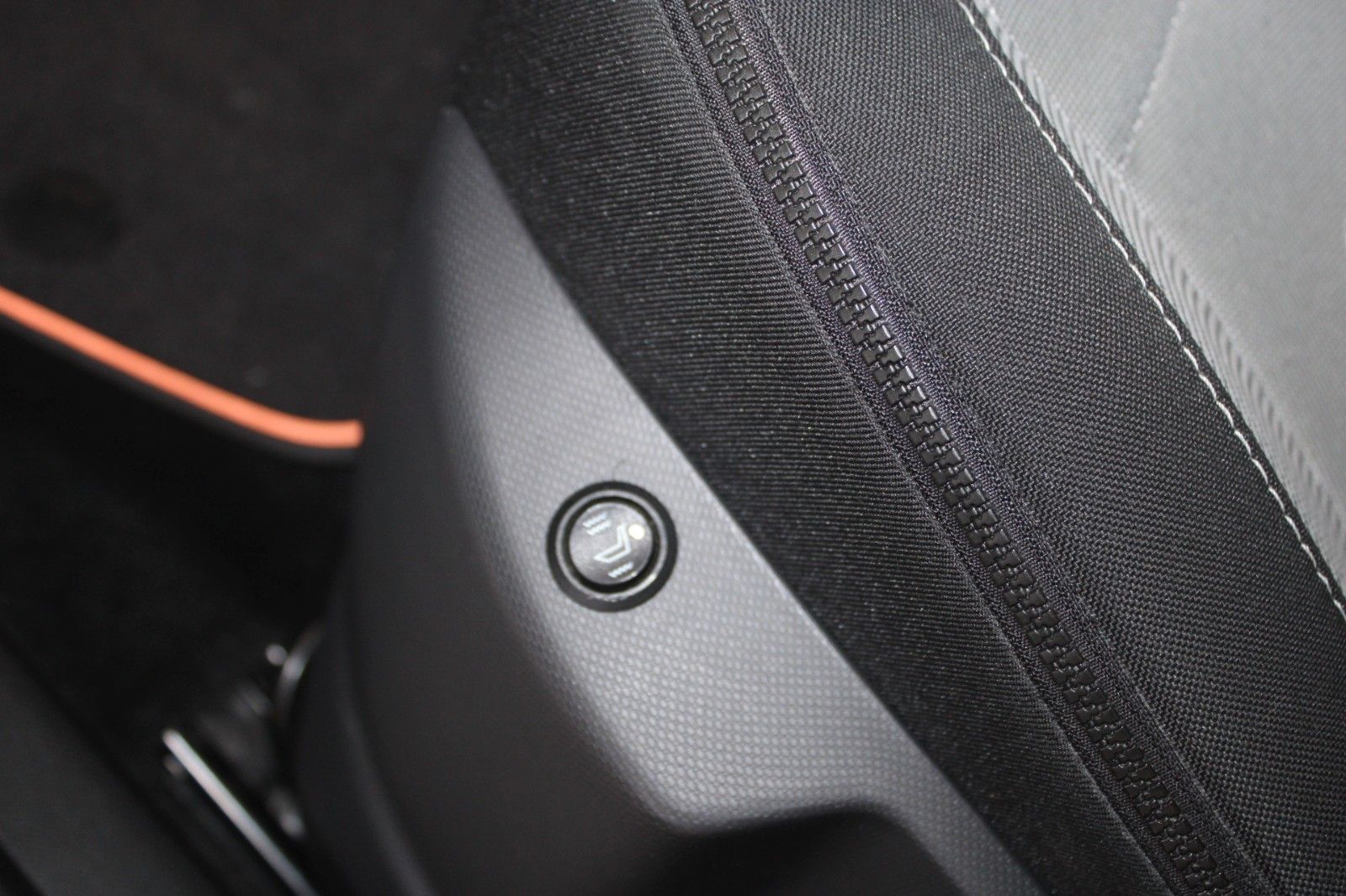 Fahrzeugabbildung Renault Captur Luxe 120 AUTOMATIK AHK NAVI CAM Klimaauto