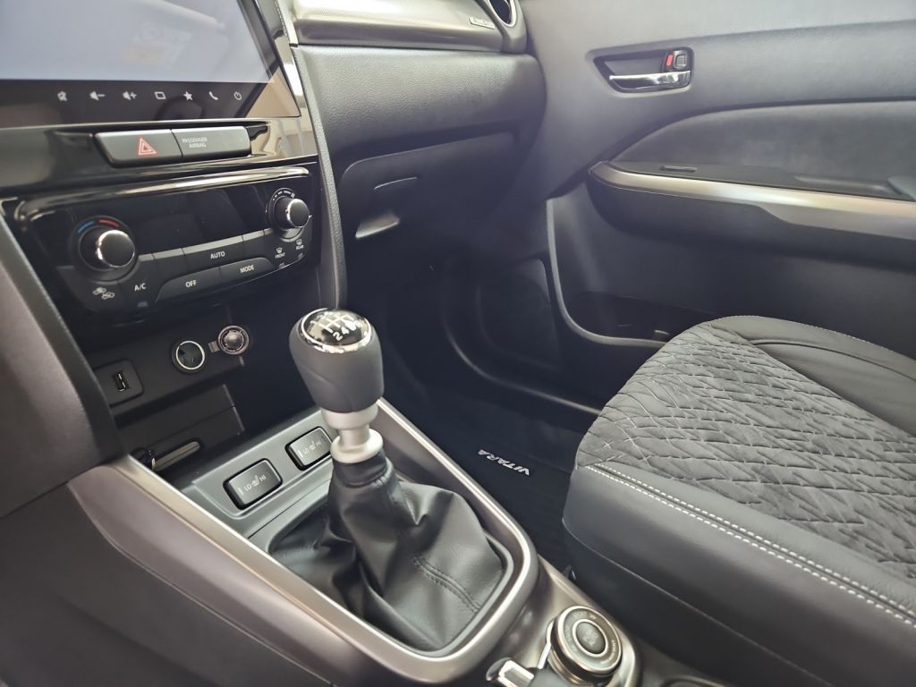Fahrzeugabbildung Suzuki Vitara 1.4 Allrad Comfort+Navi Sitzheizung LED