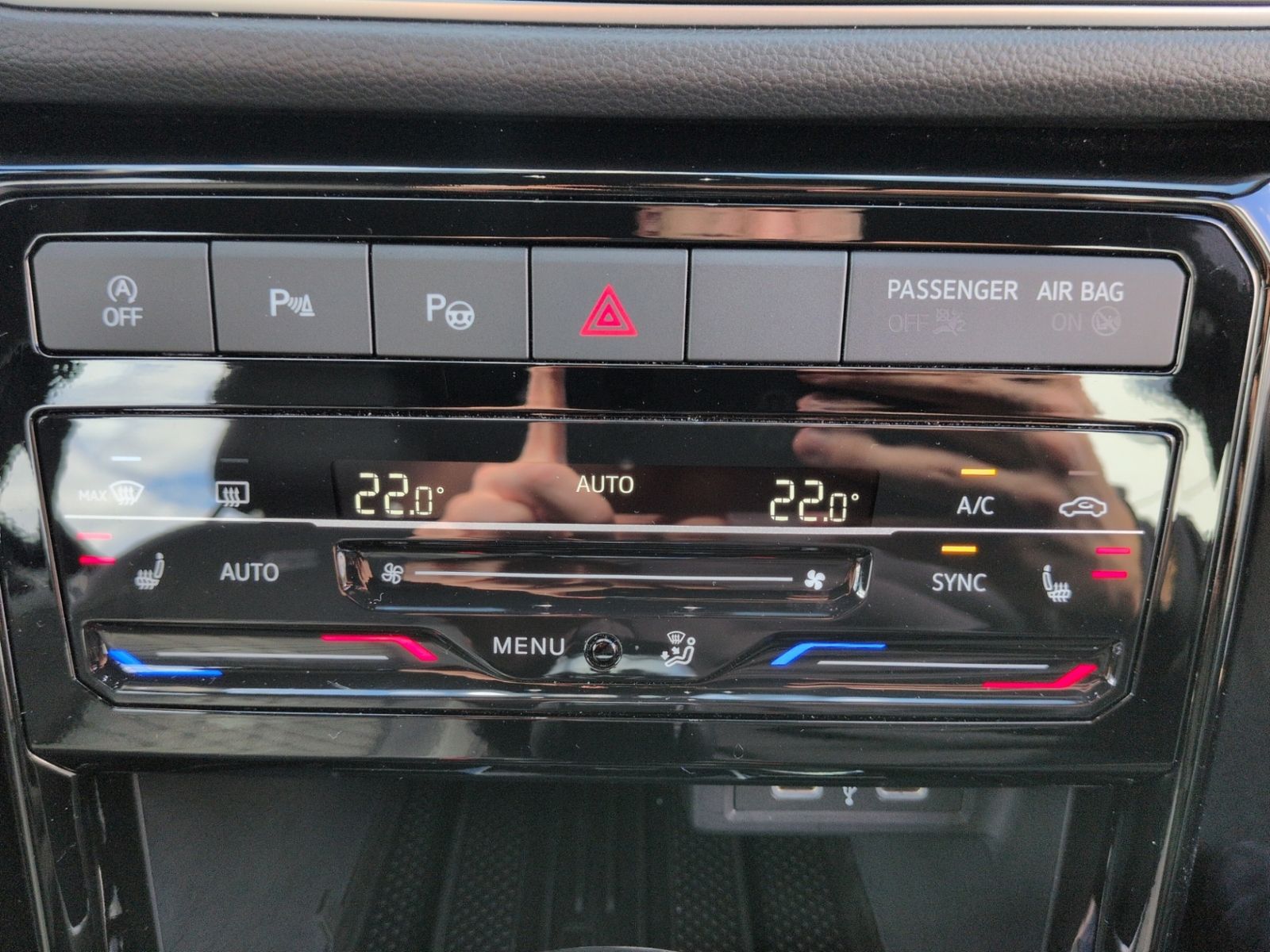T-Cross 1.5 TSI DSG R-Line NAVI+AHK+SHZ+LED+