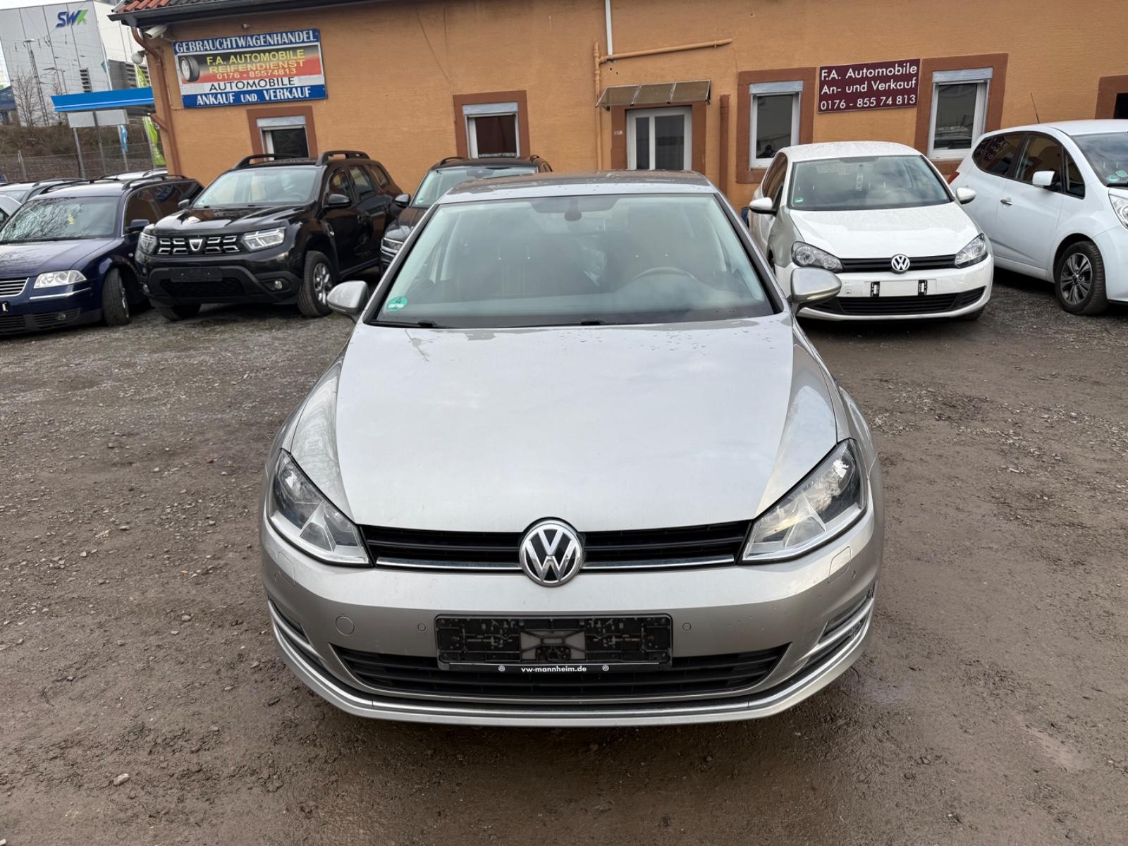 Volkswagen Golf 1.2 TSI BMT LOUNGE