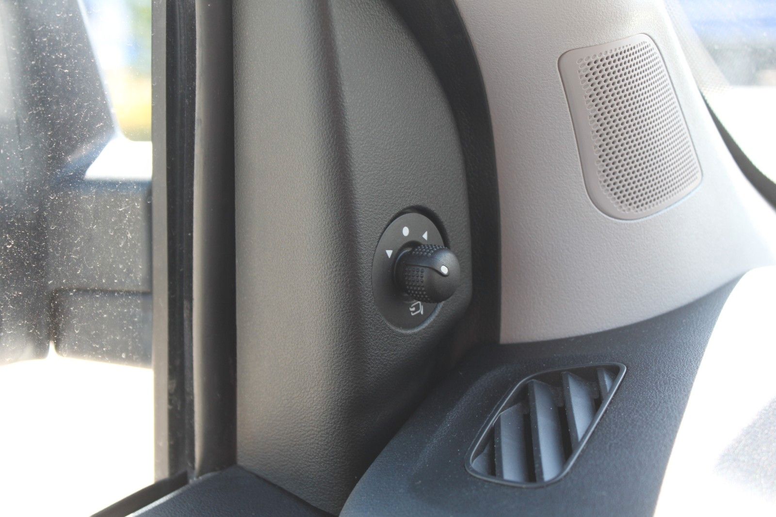 Fahrzeugabbildung Fiat Doblò SX Klima/Navi/Sitzheizung