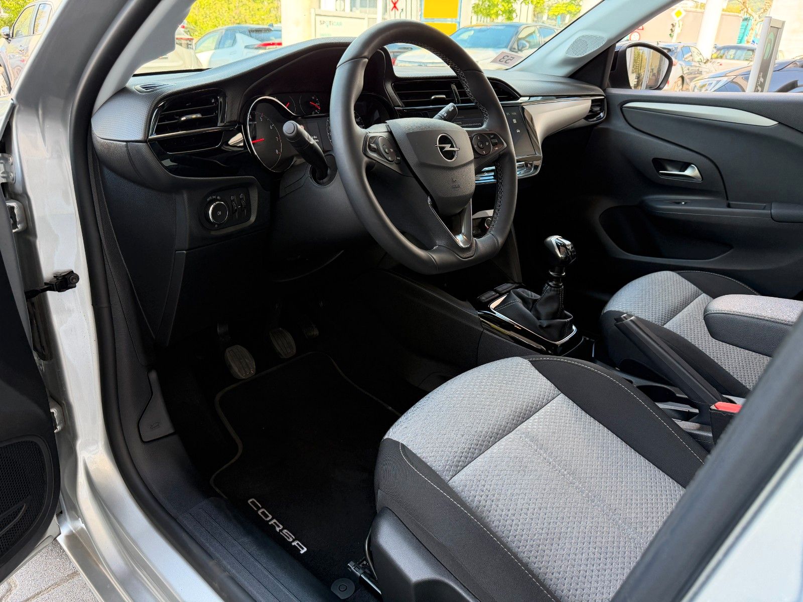 Fahrzeugabbildung Opel Corsa F Edition 100PS PDC/Allwetter/SHZ!