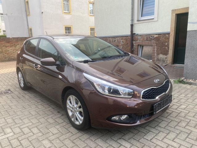 Kia cee'd / Ceed 1.4 CVVT/PDC/Beheizbares Lenkrad