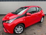 Toyota Aygo  X-Play Edition-S / Euro6 - Toyota Aygo (X): Rot