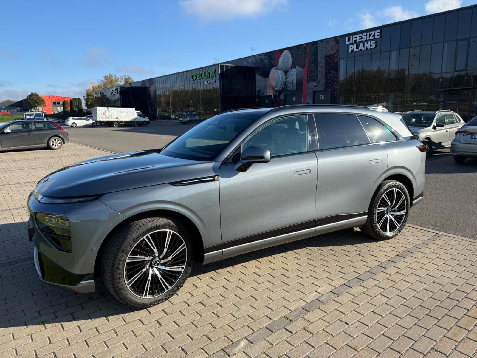 XPENG G9