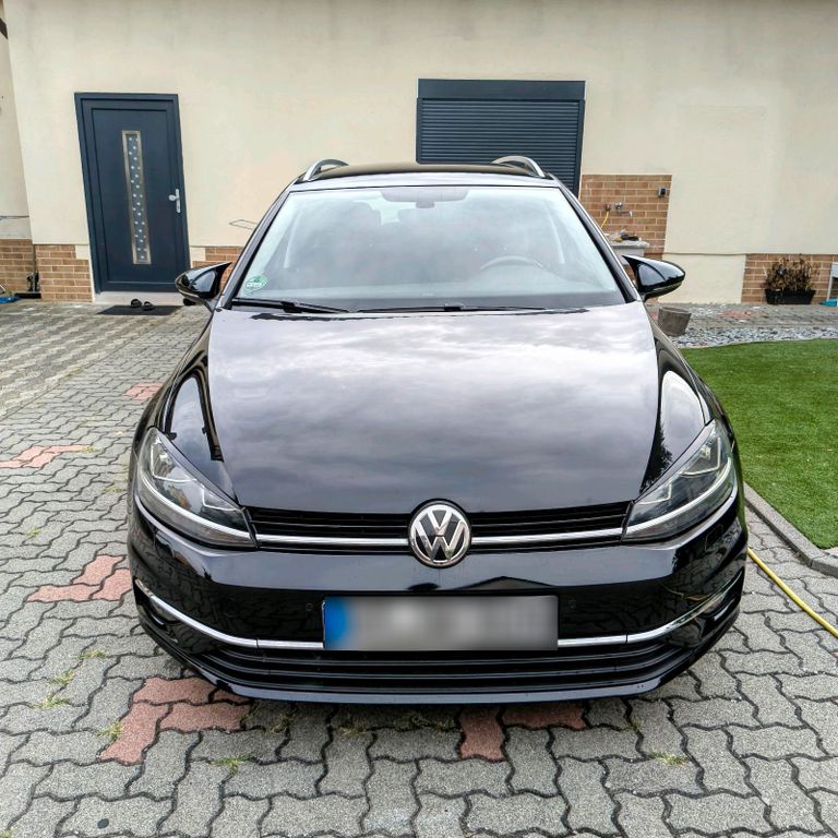 Image of Volkswagen Golf