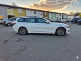BMW 330i Touring Advantage Automatic Advantage - BMW 330 in Mannheim