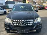 Mercedes-Benz ML 350 CDI*AUTOM*KLIMAAU*LEDER*NAVI*TÜV/ASU NEU* - Mercedes-Benz ML 350 in Mainz