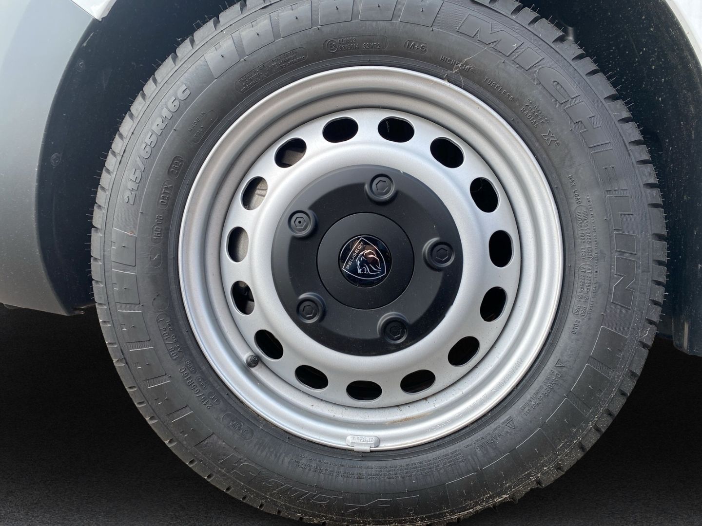 Fahrzeugabbildung Peugeot Expert Peugeot Kasten Lang 2.0 145PS *Kamera*Nav