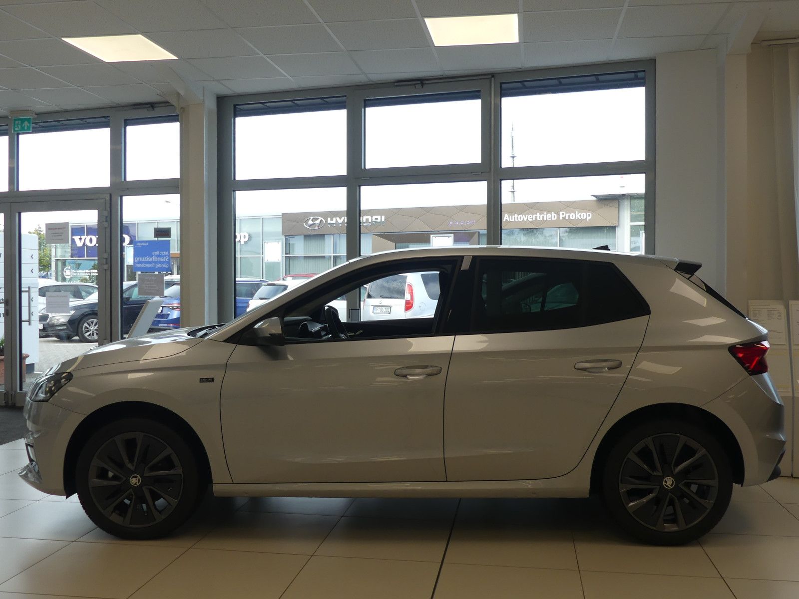 Fahrzeugabbildung SKODA Fabia 1.0l TSI DSG Drive *AHK*LED*ACC*Smartlink*