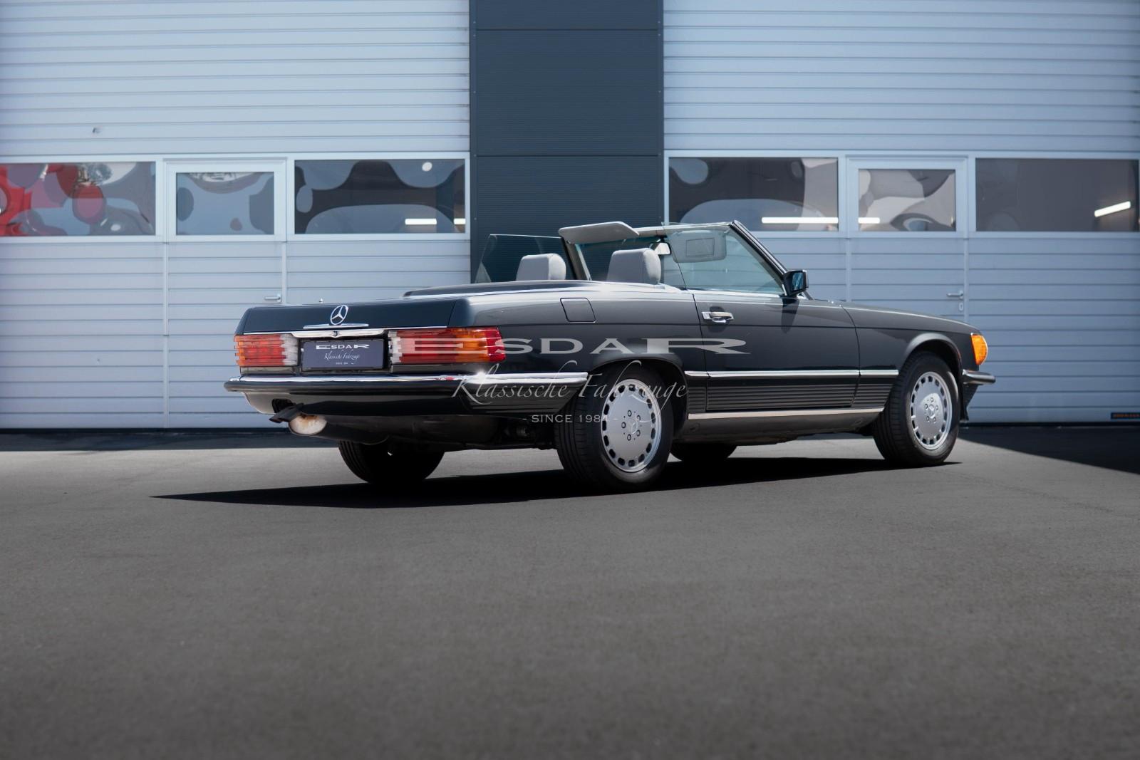 Mercedes-Benz SL 560