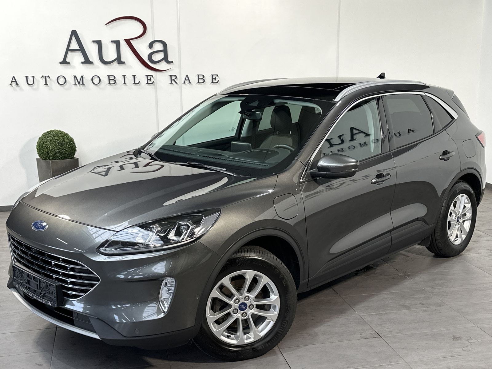 Fahrzeugabbildung Ford Kuga 2.5 PHEV Titanium X NAV+LED+PANO+AHK+B&O+PP