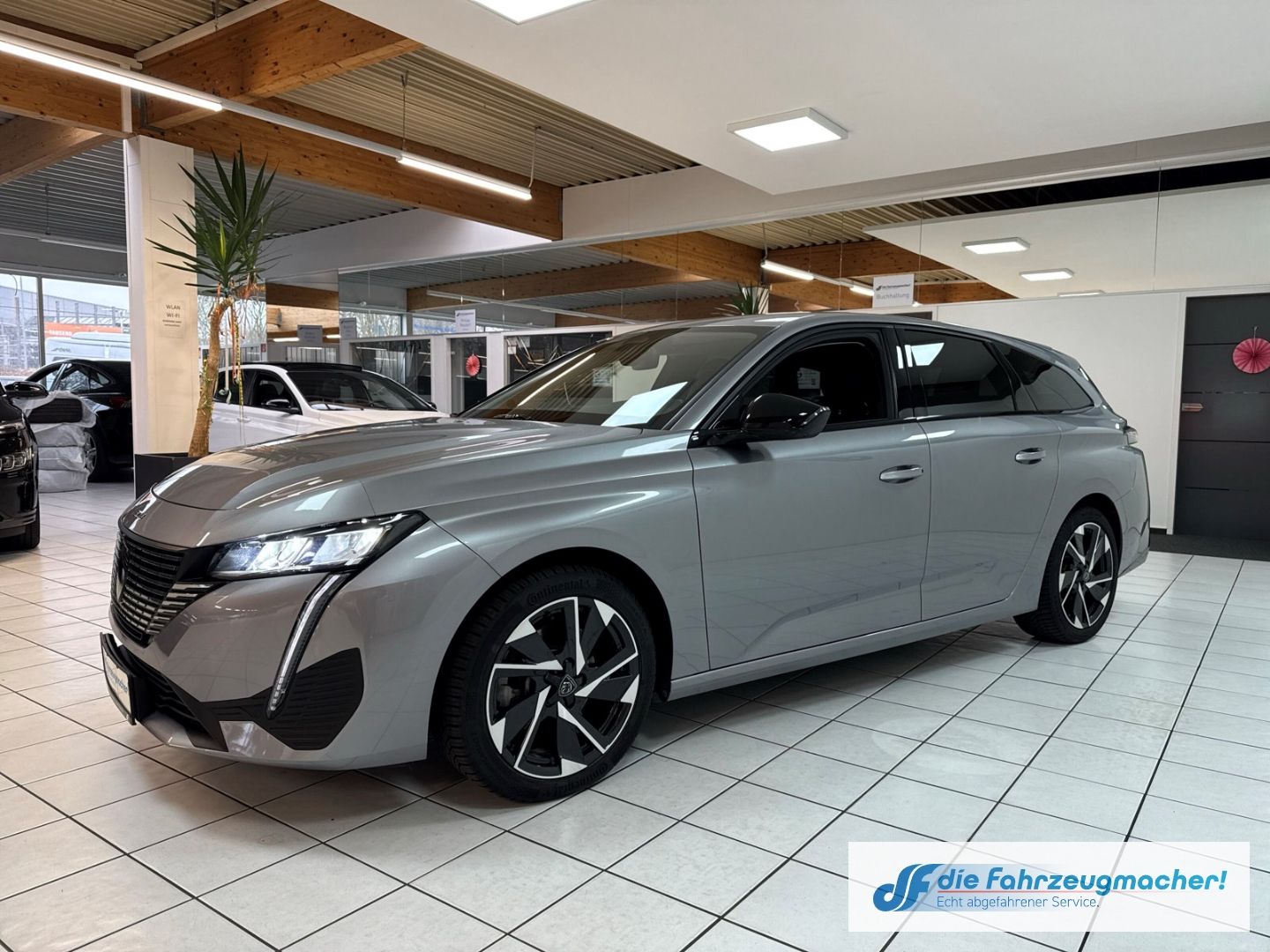 Fahrzeugabbildung Peugeot 308 SW Allure Pack Navi Memory Sitze 360 Kamera