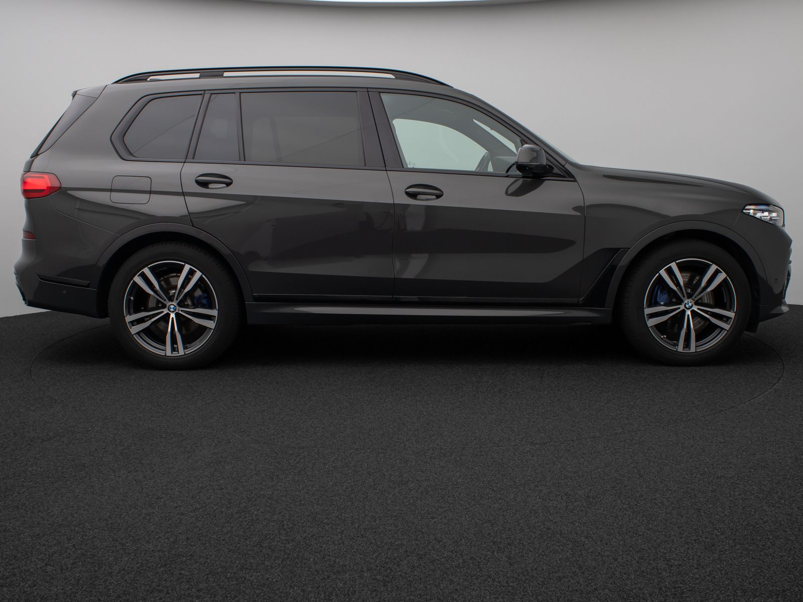 Fahrzeugabbildung BMW X7 xD40d M Sport Panorama 360° SoftCL HUD DAB
