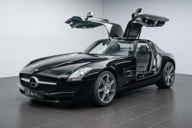 Mercedes-Benz SLS AMG WENIG KM/TOP ZUSTAND/SAMMLERFAHRZEUG