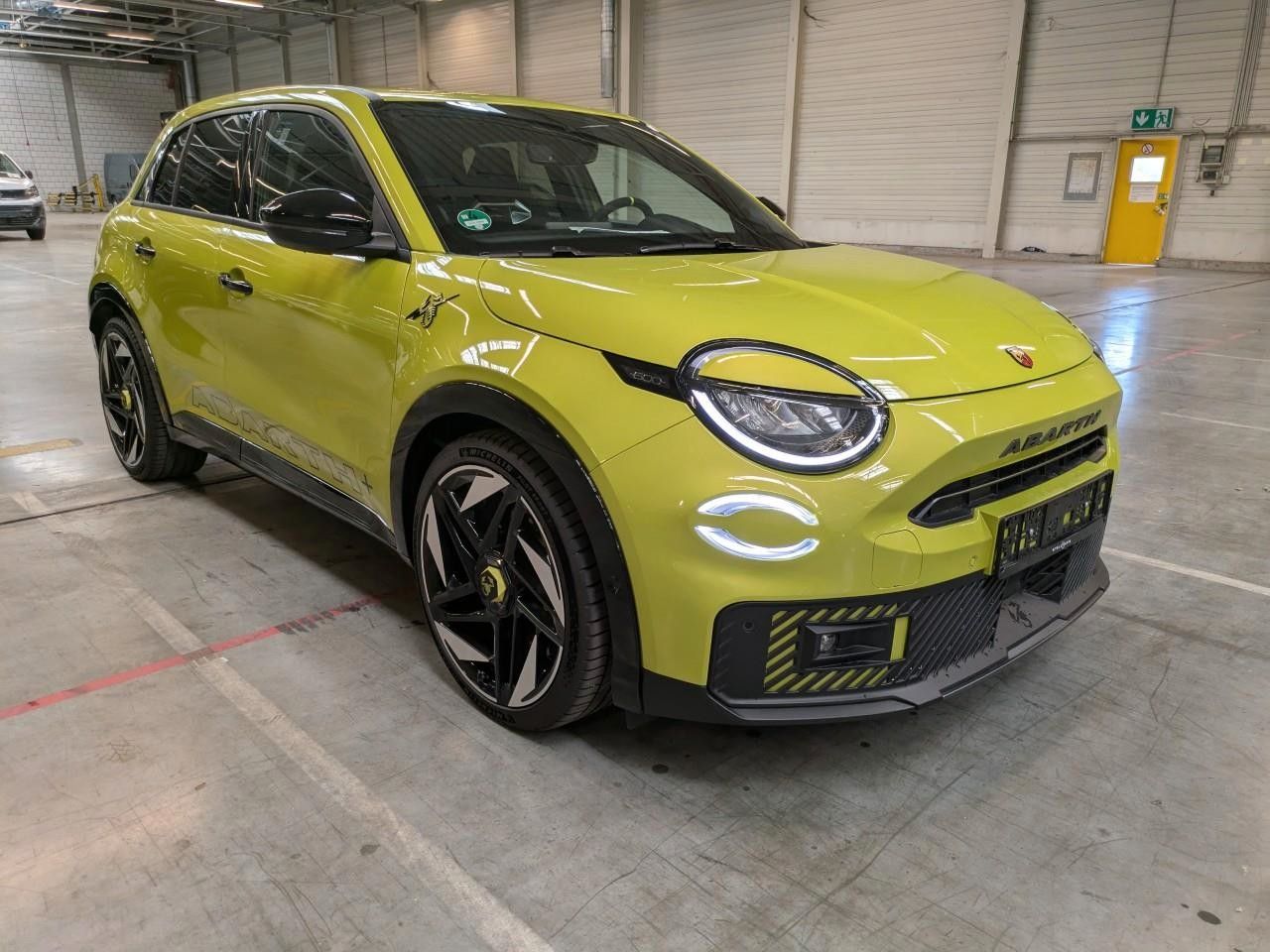 Abarth 600e 280PS Scorpionissima EL.HECK*360°KAM*SHZ* imagem 3