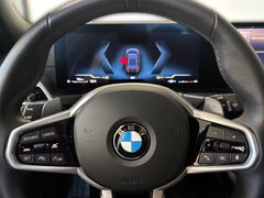 Fahrzeugabbildung BMW 320i Touring M Sport -AHK/Pano/HeadUp/Innovation