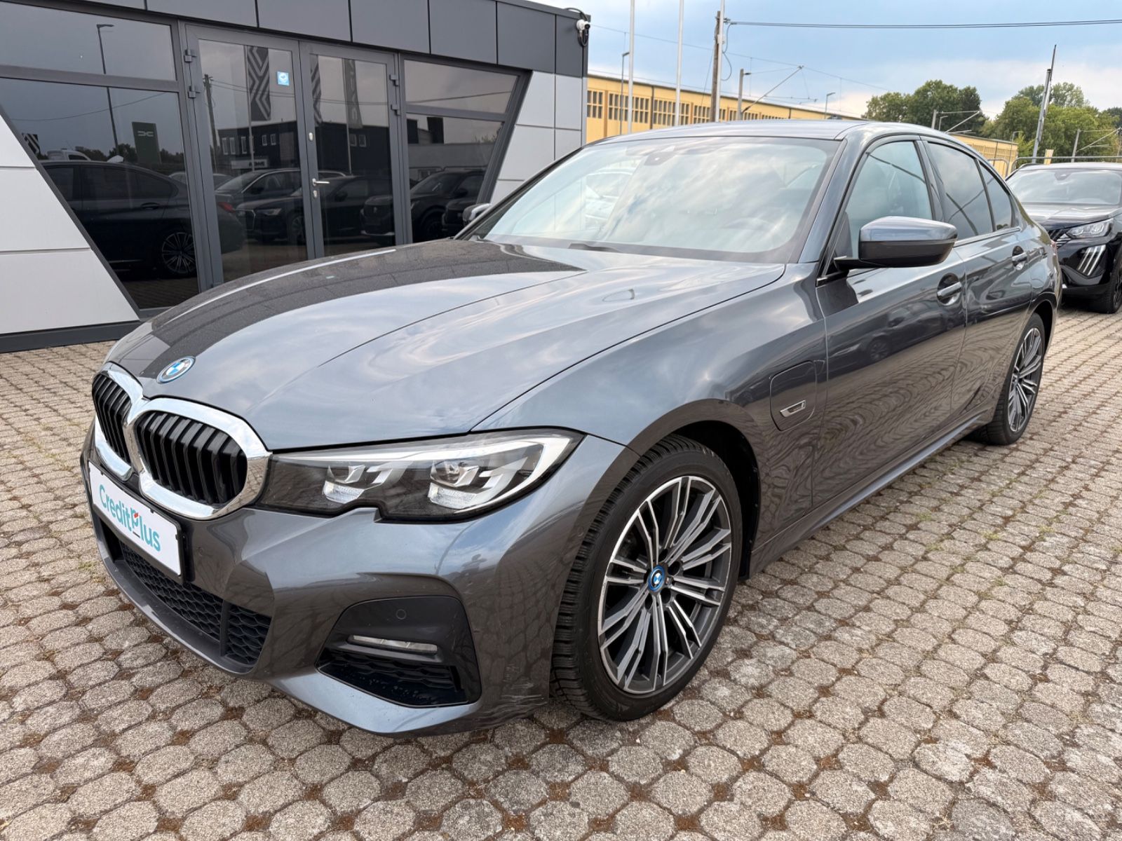 BMW 320 3 Limousine 320 e M Sport/KAM/LED/SHZ! imagem 3