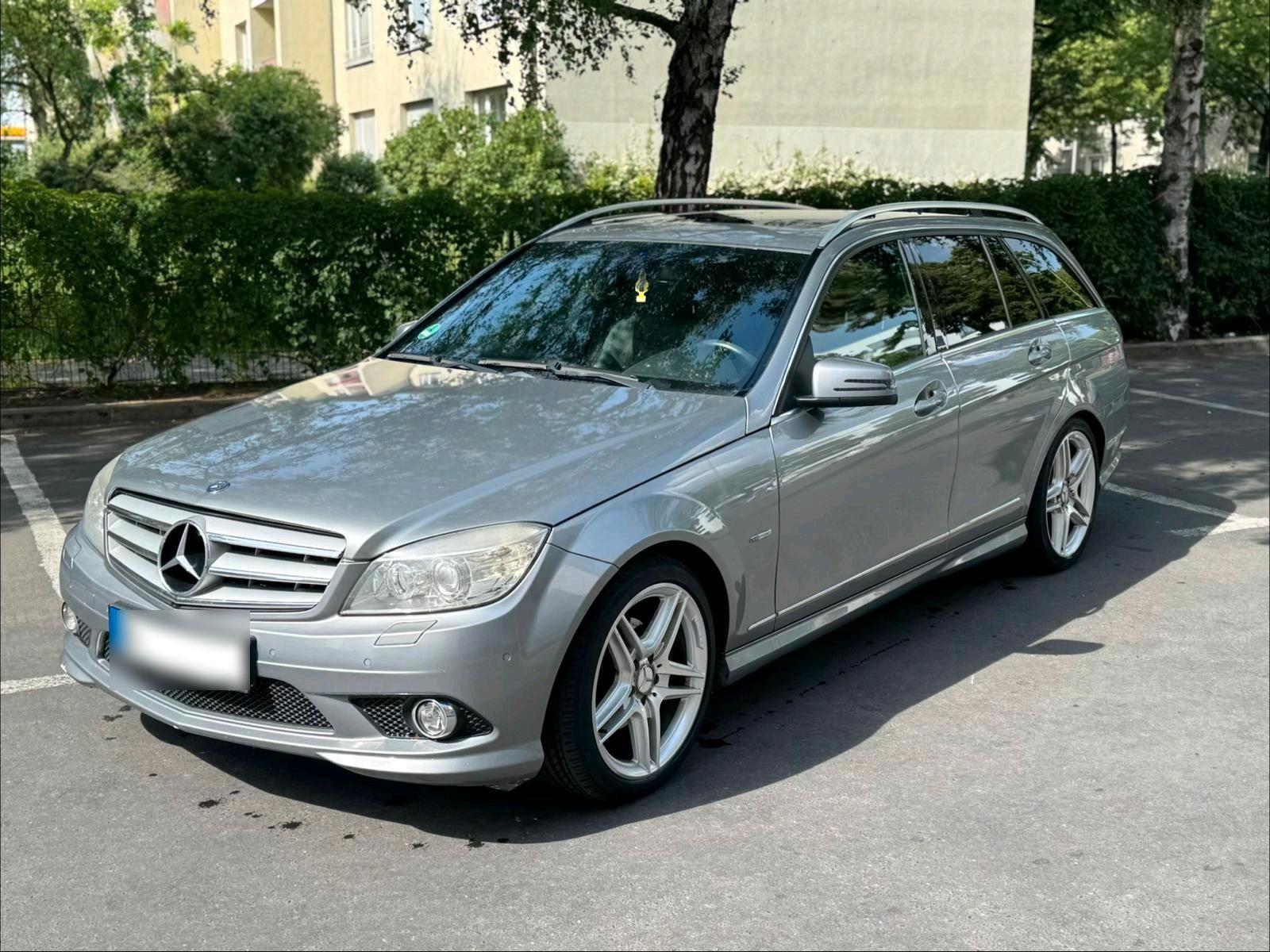 Mercedes-Benz C220 2010 — rear view