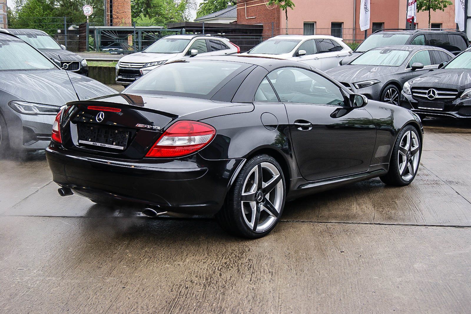 Fahrzeugabbildung Mercedes-Benz SLK 200 K Aut. DESIGNO LEDER XENON NAVI AIRSCARF