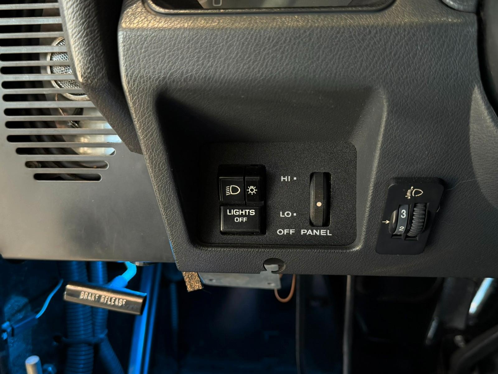JEEP WRANGLER - 2.5l - 121 CV - BVM - CARNET D'ENTRETIEN