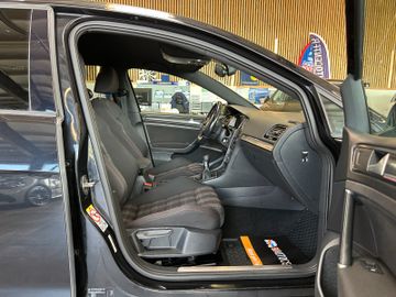Volkswagen Golf GTI *SPORT-FAHRWERK*NAVI*ACC*PERFORMANCE*