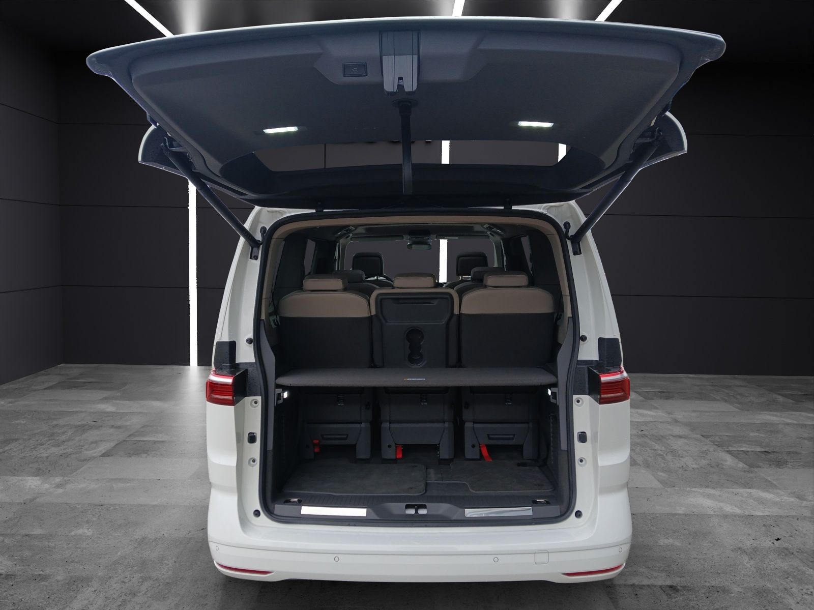 Fahrzeugabbildung Volkswagen T7 Multivan TSI LR Style ACC AHK LED RFK PARK AS