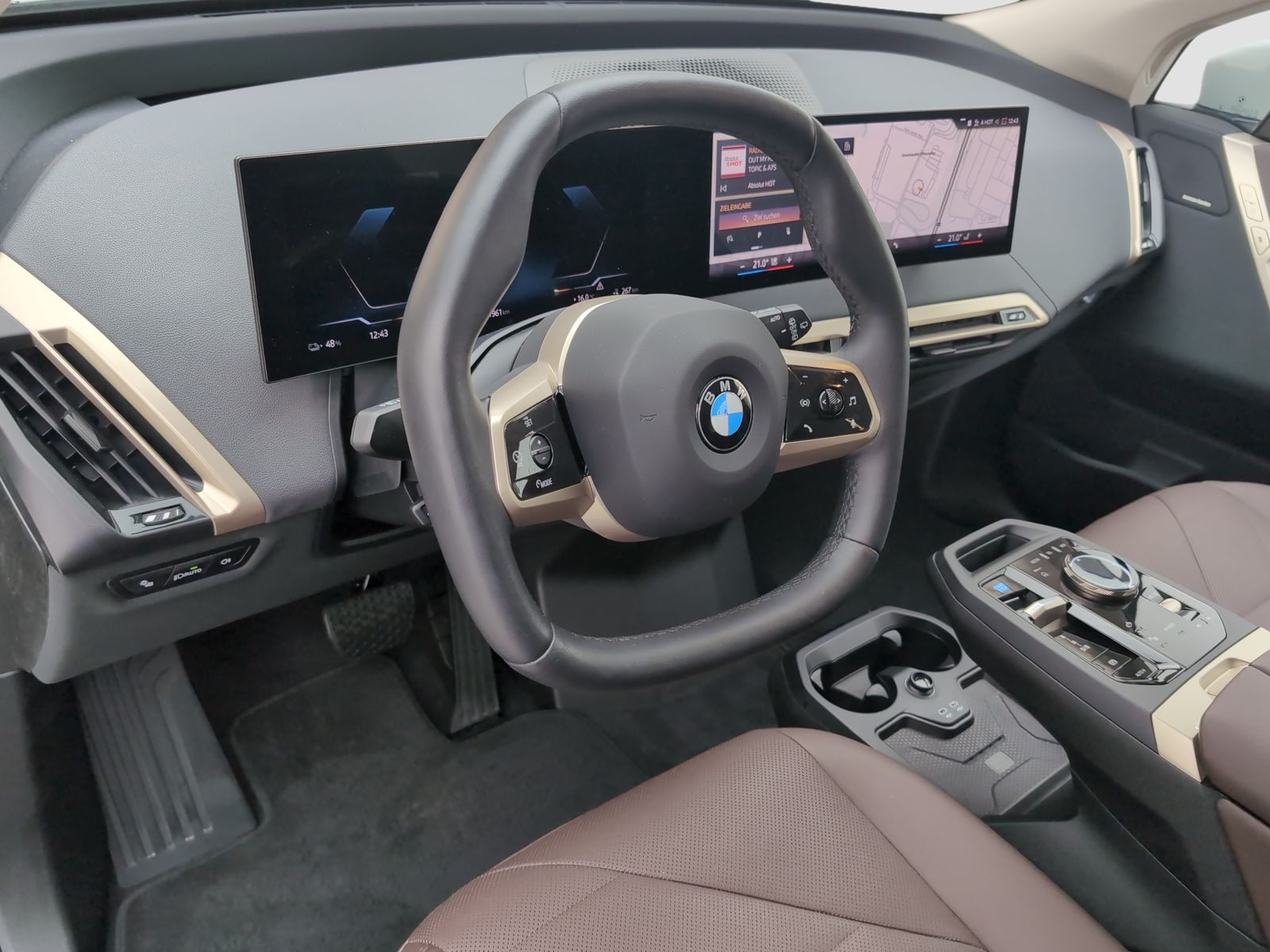 BMW iX - Bild 11