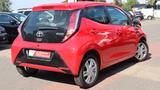 Toyota Aygo X-Play Touch 1.0 69PS AUTOMATIK*5-TÜRIG*KAM - Toyota in Berlin: Aygo