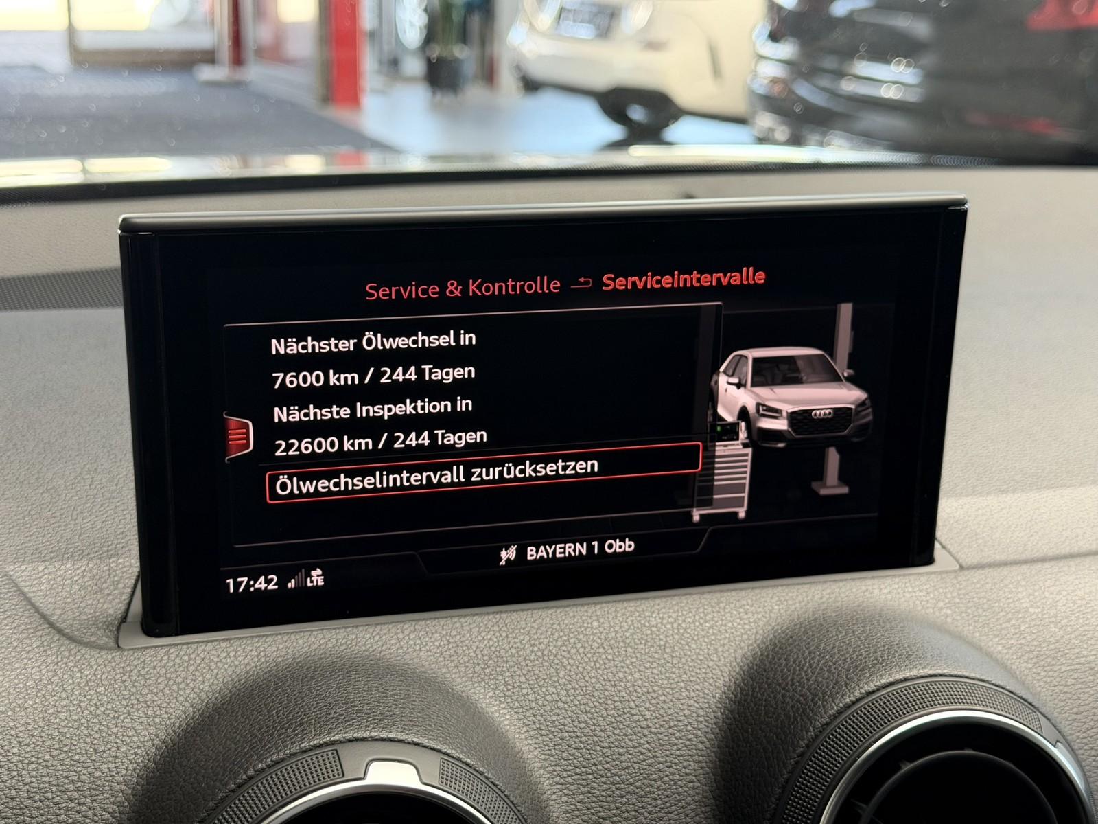 Audi Q2 35 TFSI advanced KAMERA NAVI SHZ CARPLAY LED, миниатюра 18