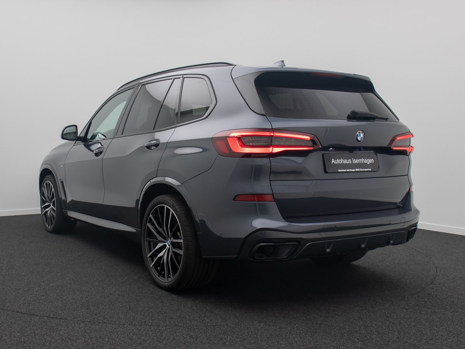 Fahrzeugabbildung BMW X5 xD30d M Sport HUD DAB DisplayKey HiFi 22Zoll