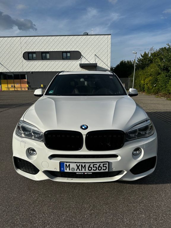 Image of BMW X5