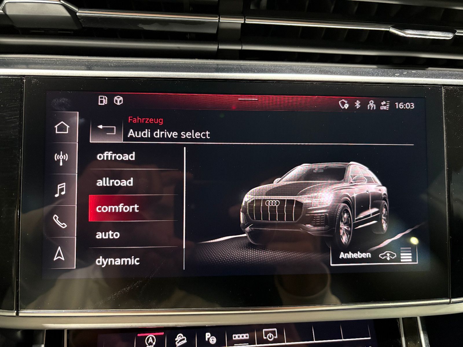 Fahrzeugabbildung Audi Q8 45 TDI quattro/APPLE/8-FACH/MASSAGE/NAVI/KAME