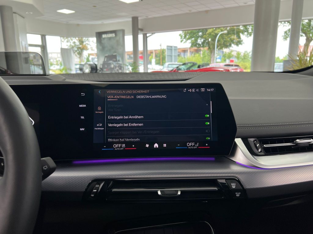 BMW 223 Active Tourer i M-Sport*PANO*HUD*H-K*360°