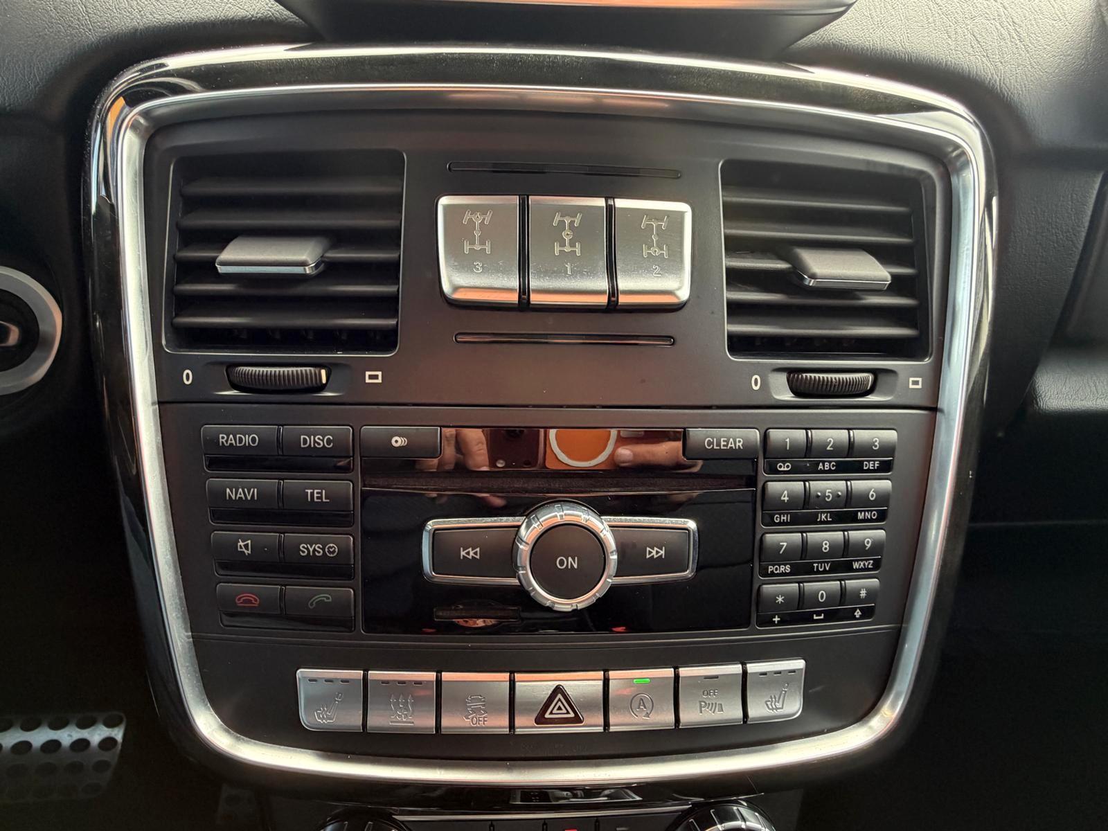 MERCEDES-BENZ G - 350 D - XENON - HARMANNKARDON - 245 CV