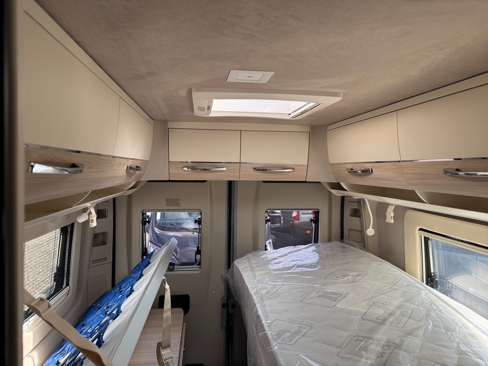 Fahrzeugabbildung Eura Mobil Van V 635 EB Klimaauto., Solar, Fahrassistenzpak