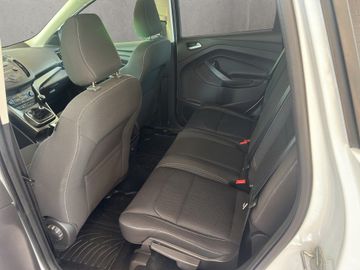 Ford Kuga - 12