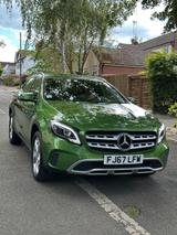 Mercedes-Benz  GLA 220 d 4MATIC DCT PEAK Edition - Mercedes-Benz 220: Automatik