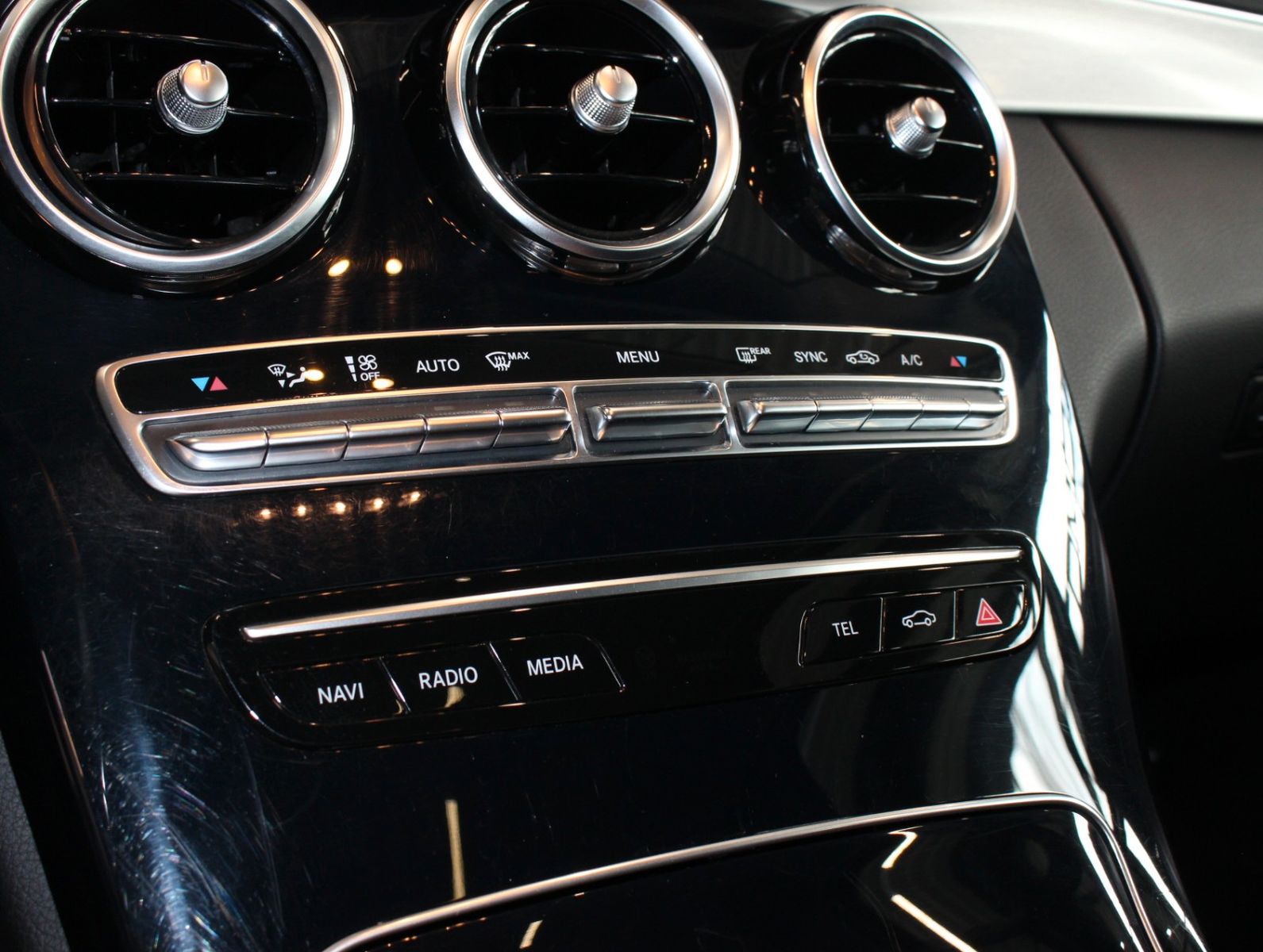 Fahrzeugabbildung Mercedes-Benz C 200 d T Avantgarde*Ambiente*Apple CarPlay