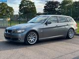 BMW 330 Baureihe 3 Touring 330i Steptronic 2 Hand - BMW 330 aus 2010: 330i