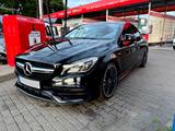 Mercedes-Benz CLA 45 AMG 4MATIC DCT Performance  - Mercedes-Benz CLA 45 AMG: Von Privat